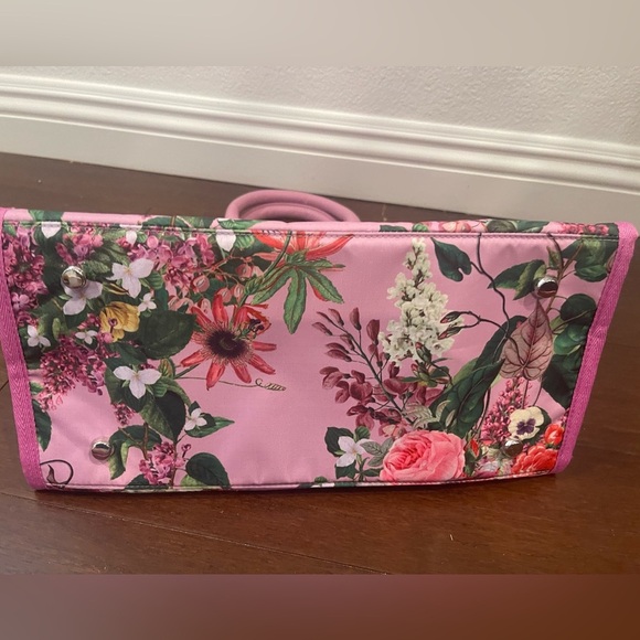 Elegant Floral Pink Shoulder Bag - Picture 7 of 13